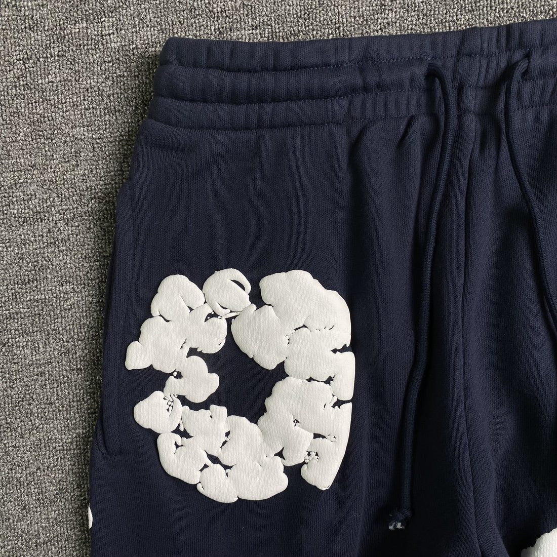 デニムティアーズ　スウェットパンツ