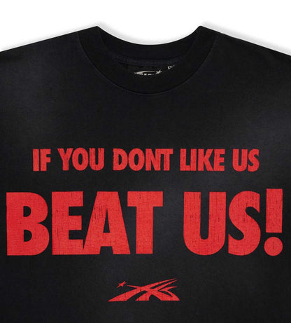 HELLSTAR SPORTS BEAT US! (BLACK/RED)  Tシャツ